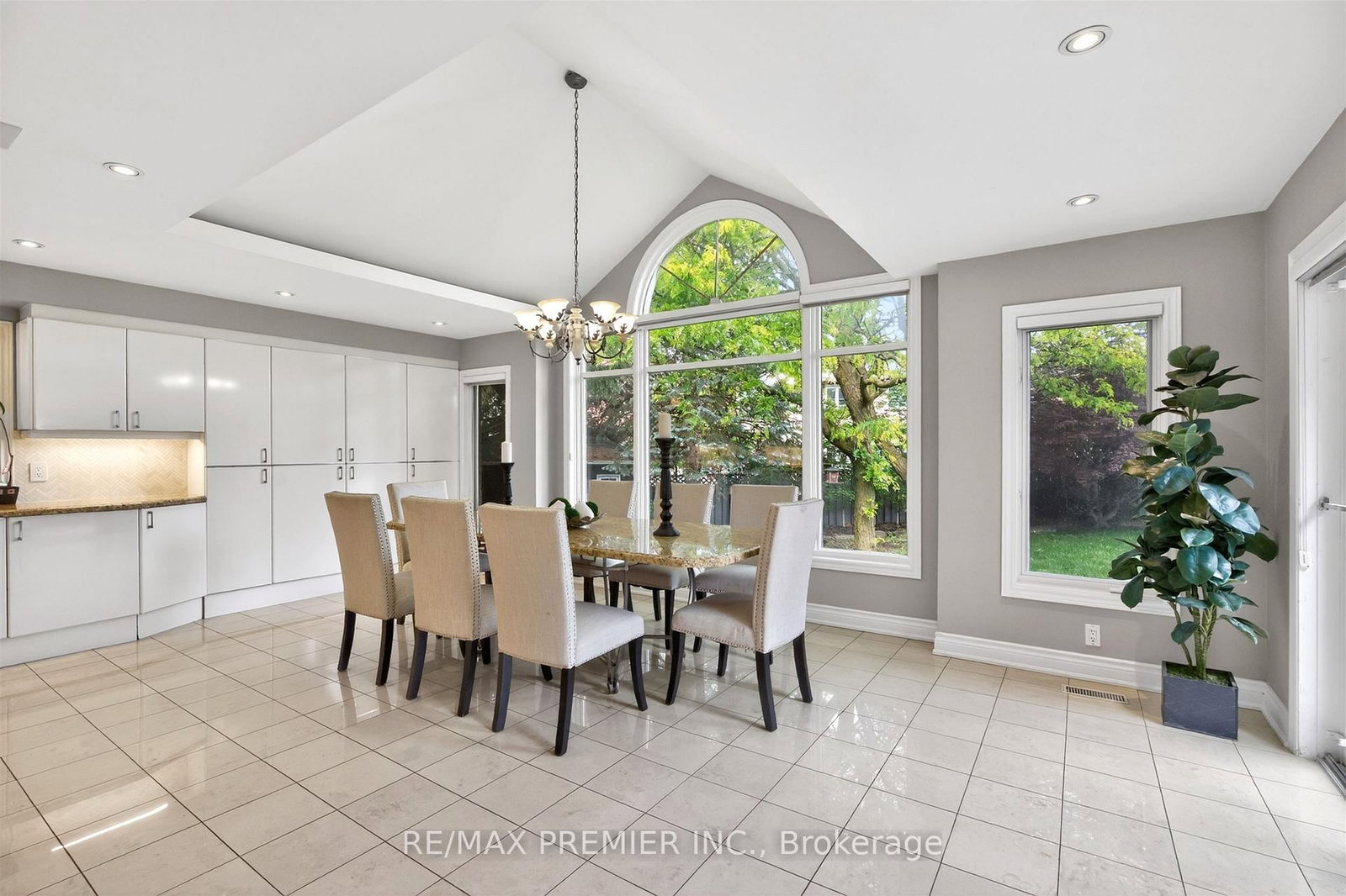 298 Castlehill Road • Vaughan, ON photo 12
