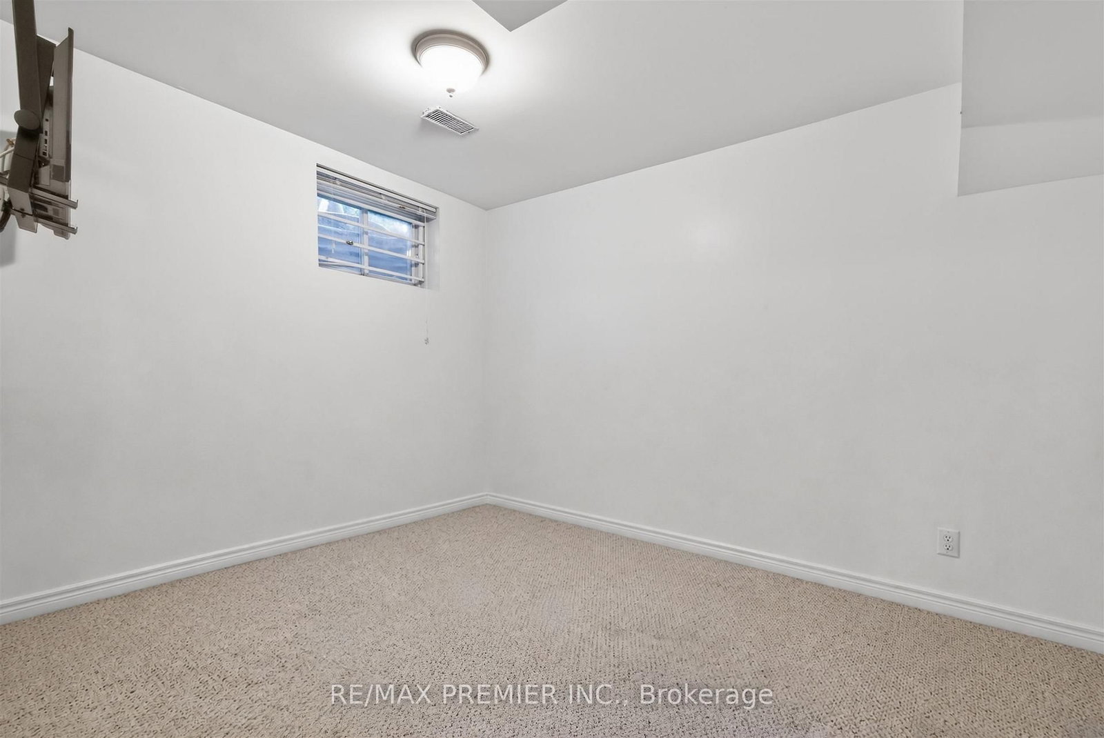 298 Castlehill Road • Vaughan, ON photo 35