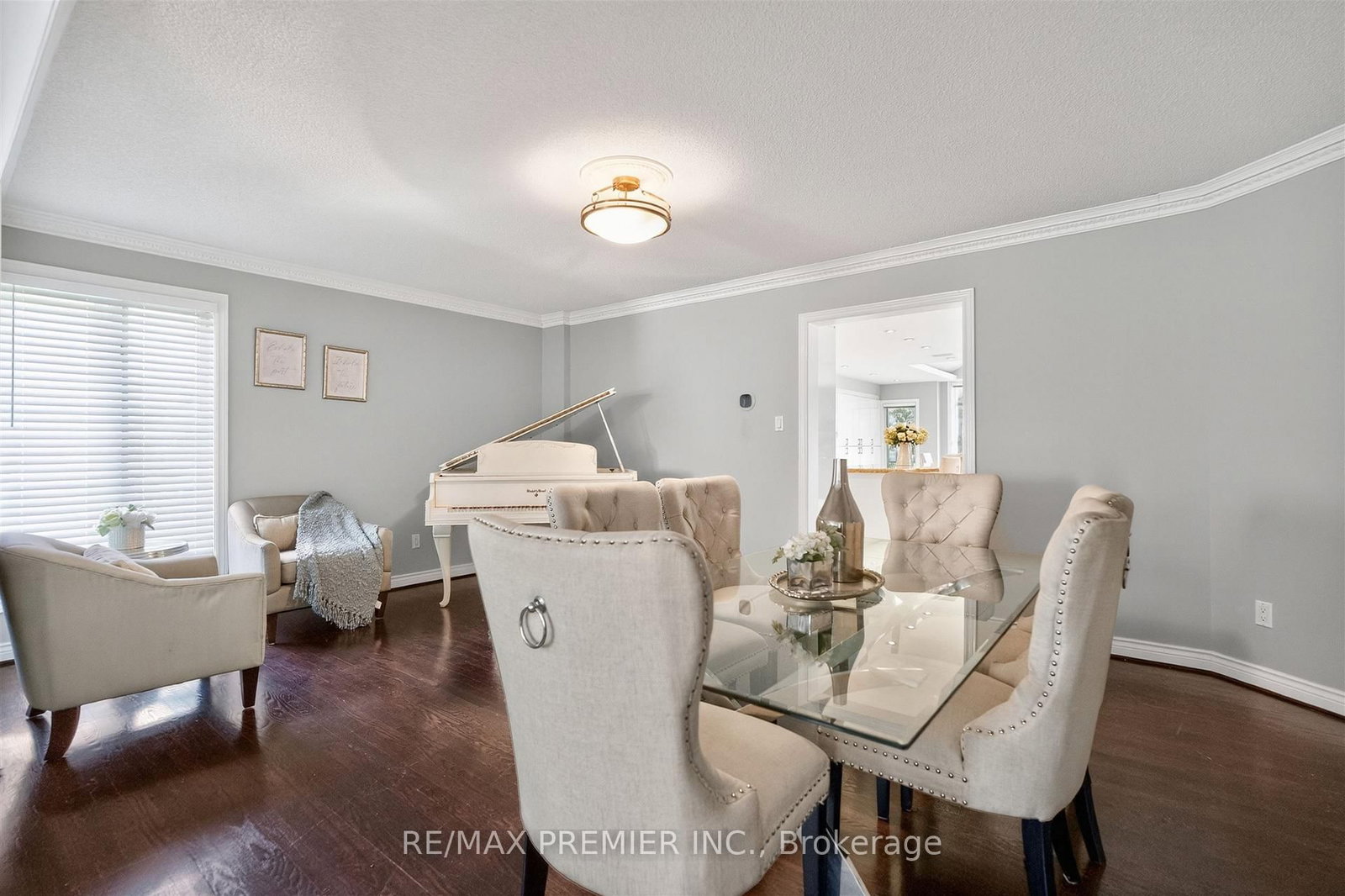 298 Castlehill Road • Vaughan, ON photo 6