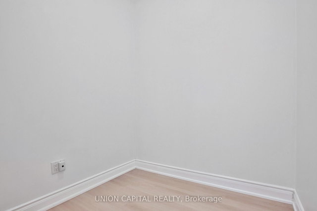 108 - 2396 Major Mackenzie Drive