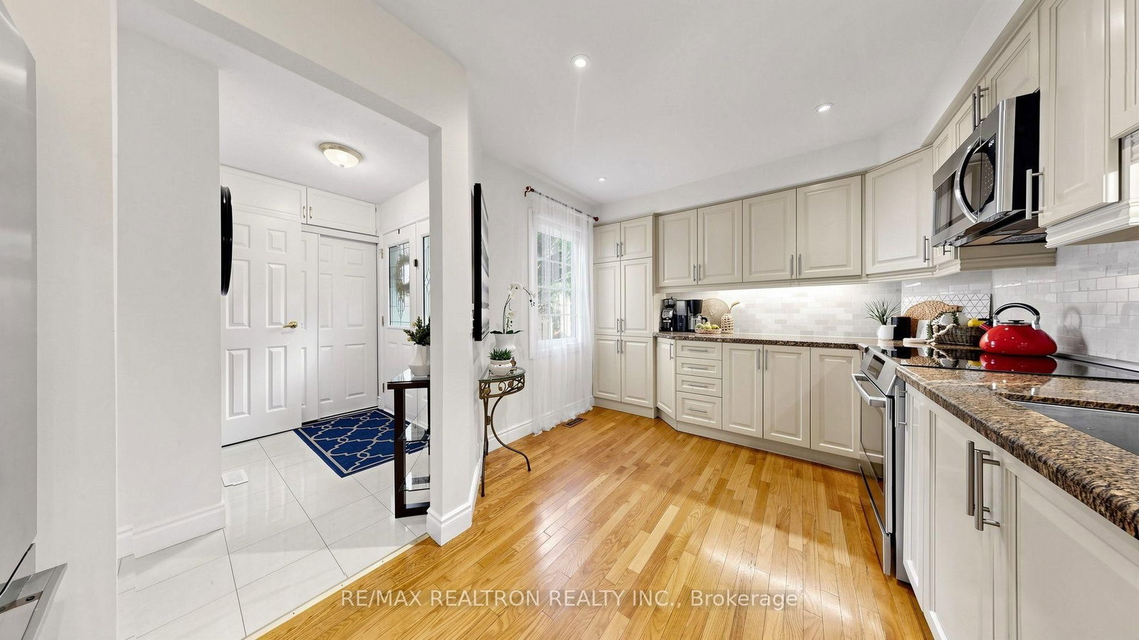 146 Cottonwood Court • Markham, ON photo 8