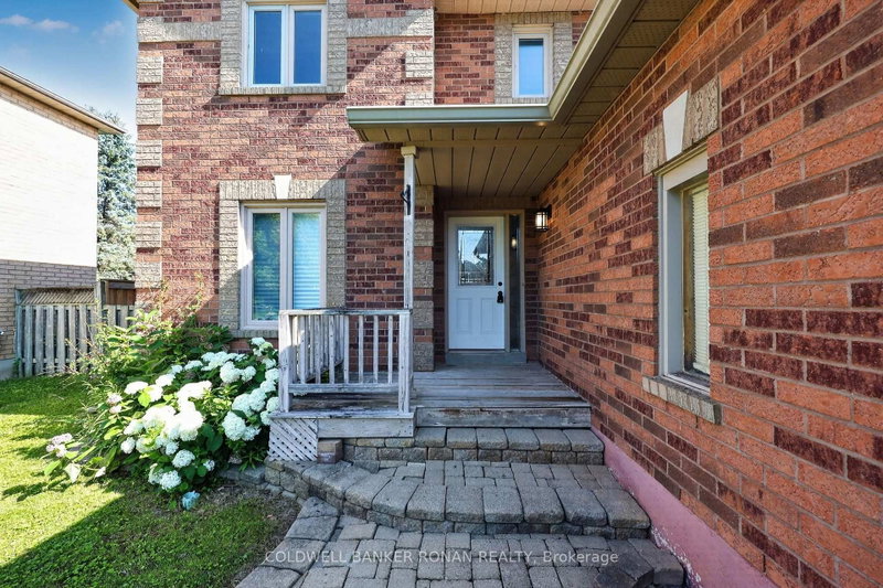 8 McCullough Avenue