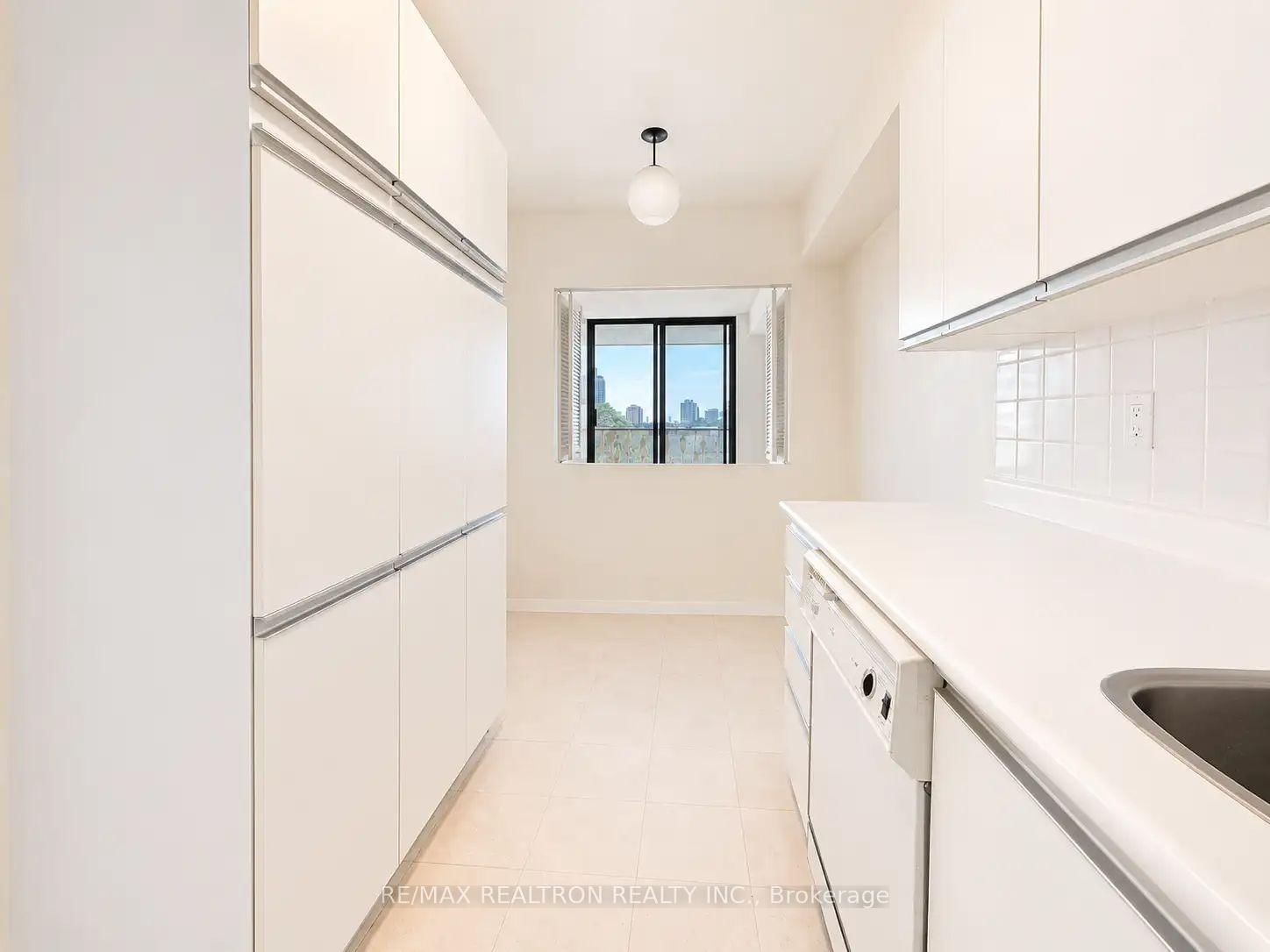 40 S Baif Boulevard • #506 • Richmond Hill, ON photo 13