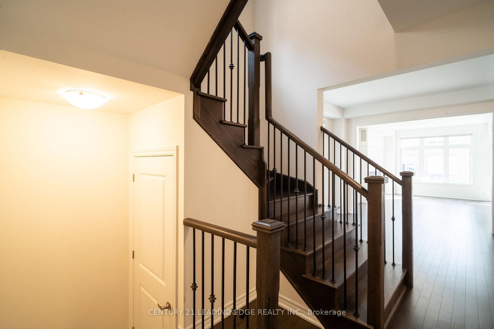 103 KENTLEDGE Avenue • East Gwillimbury, ON photo 6