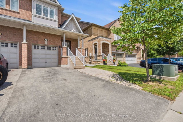68 Old Orchard Crescent