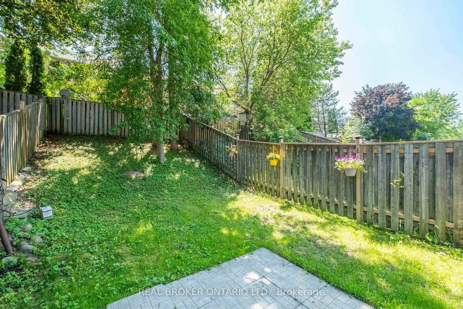 22 October Lane • Aurora, ON photo 32