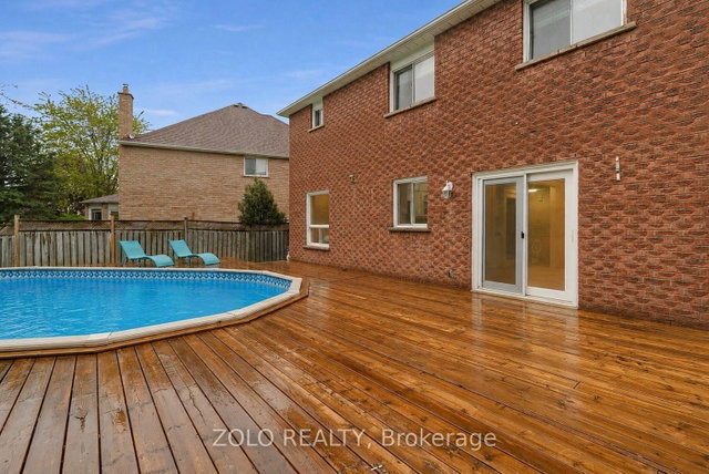 272 Elman Crescent