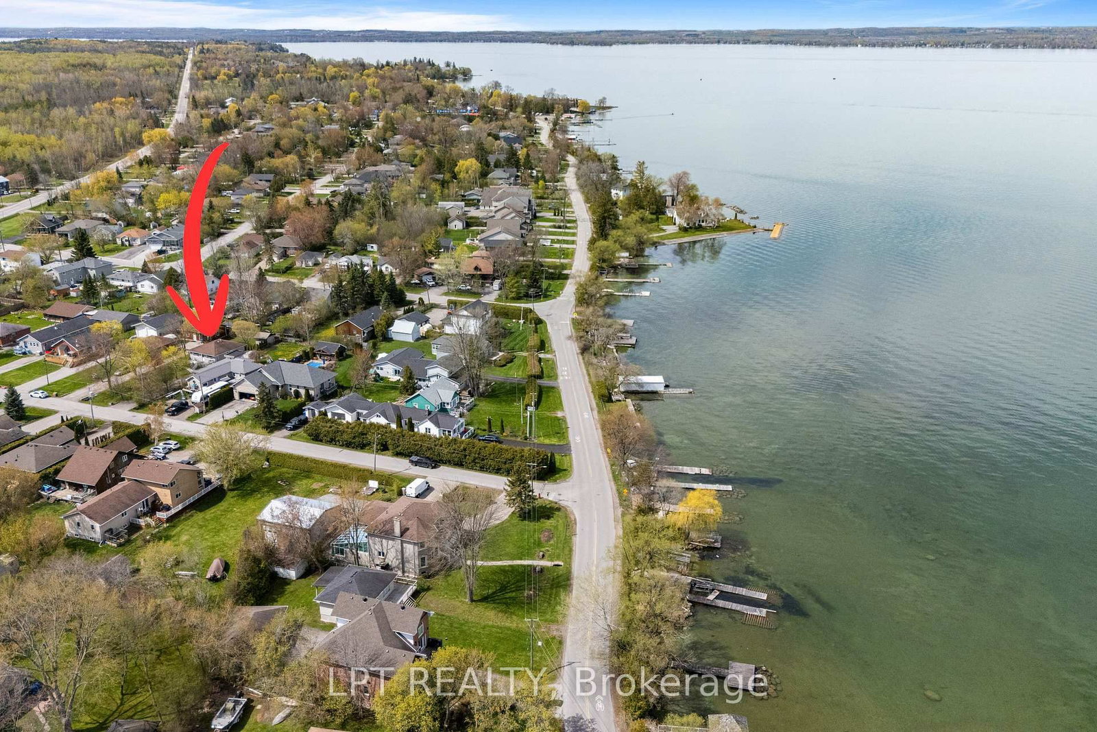 818 Poplar Avenue • Georgina, ON photo 4
