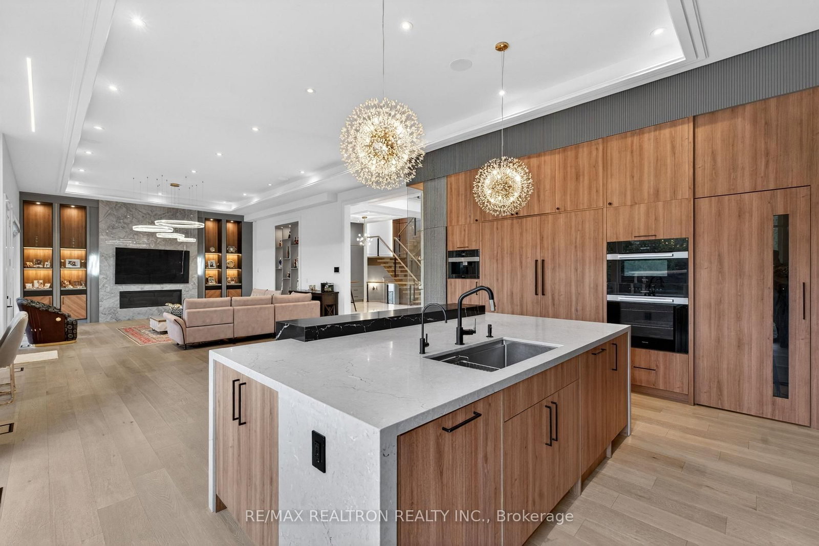 116 OAK Avenue • Richmond Hill, ON photo 32