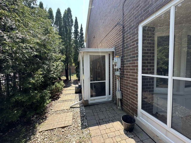 149 Heatherton Way