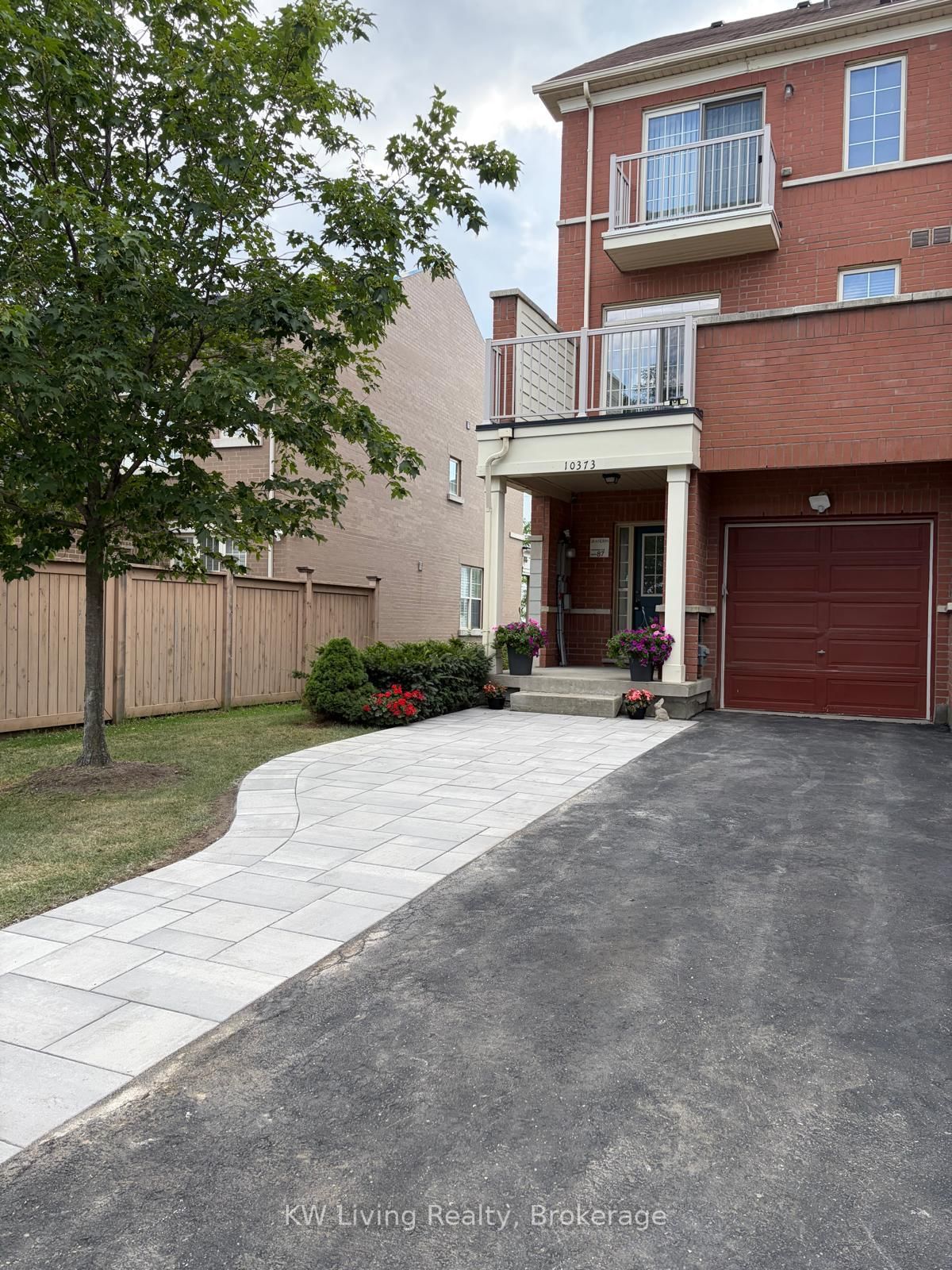 10373 Woodbine Avenue • Markham, ON photo 4