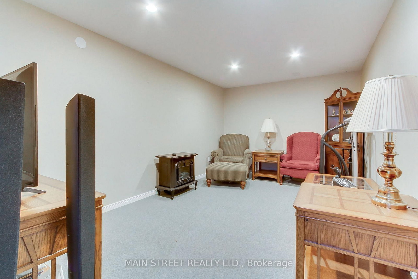 130 Rush Road • Aurora, ON photo 18