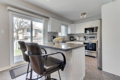 130 Rush Road • Aurora, ON photo 8