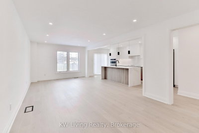 105 Chloe Crescent — more photos