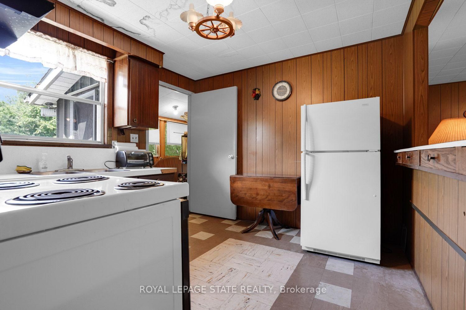 104 Farley Circle • Georgina, ON photo 8