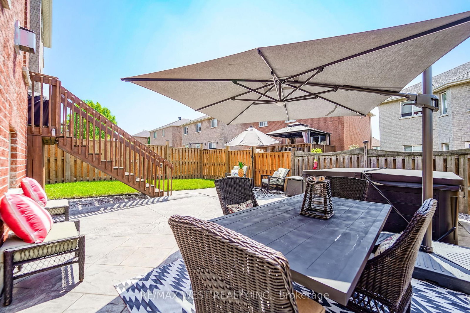 41 Knapton Drive • Newmarket, ON photo 14