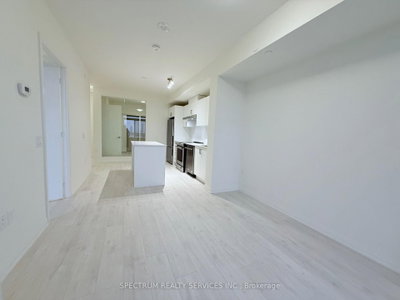 Unit 427 — 8960 Jane Street — more photos