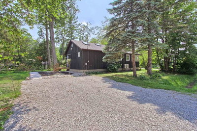 3967 Algonquin Avenue • Innisfil, ON photo 2