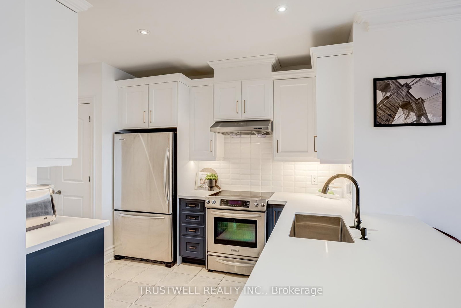 1 Verclaire Gate • #303 • Markham, ON photo 6