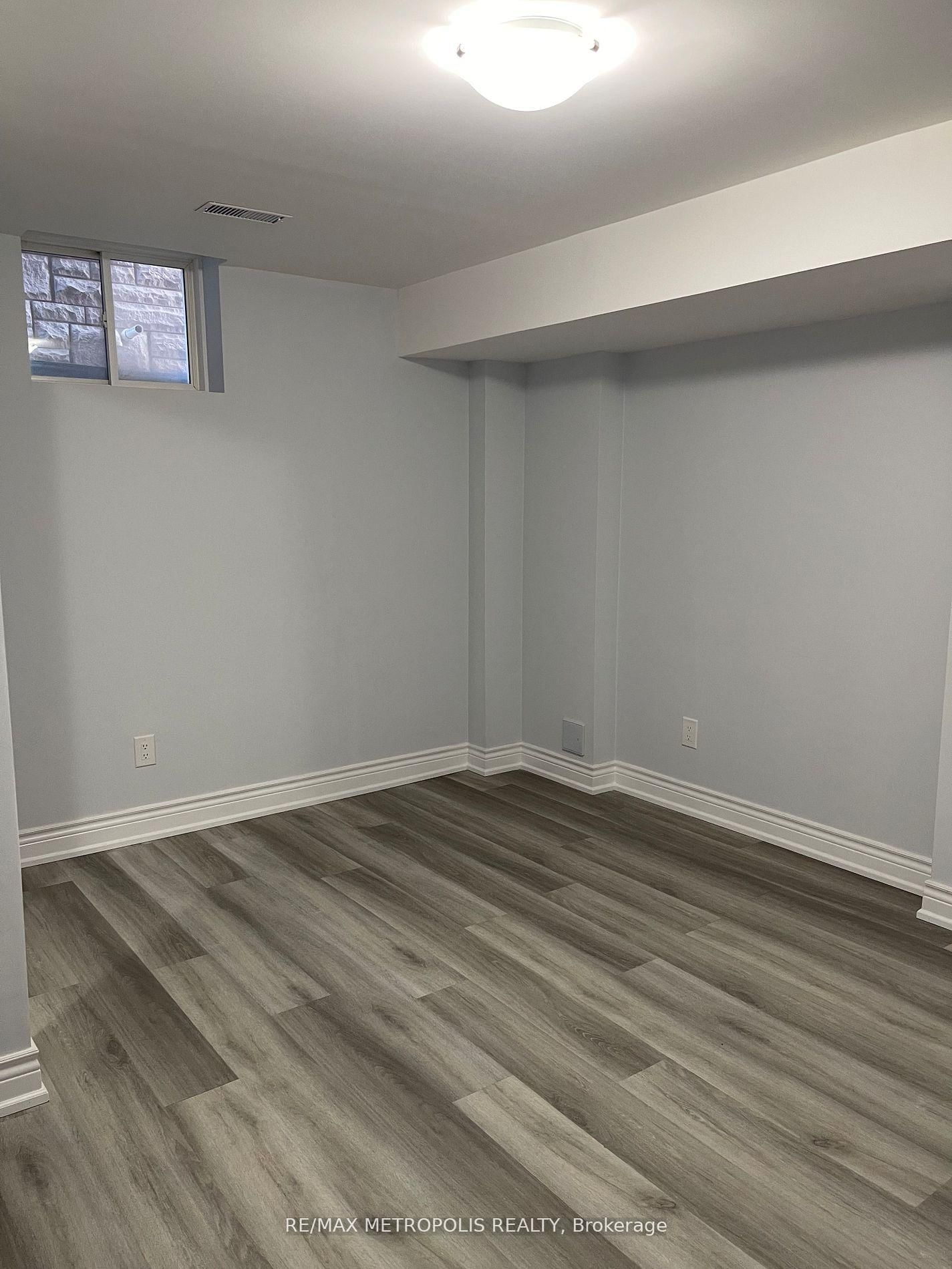 BSMT - 272 CORNELL PARK Avenue, Markham 4