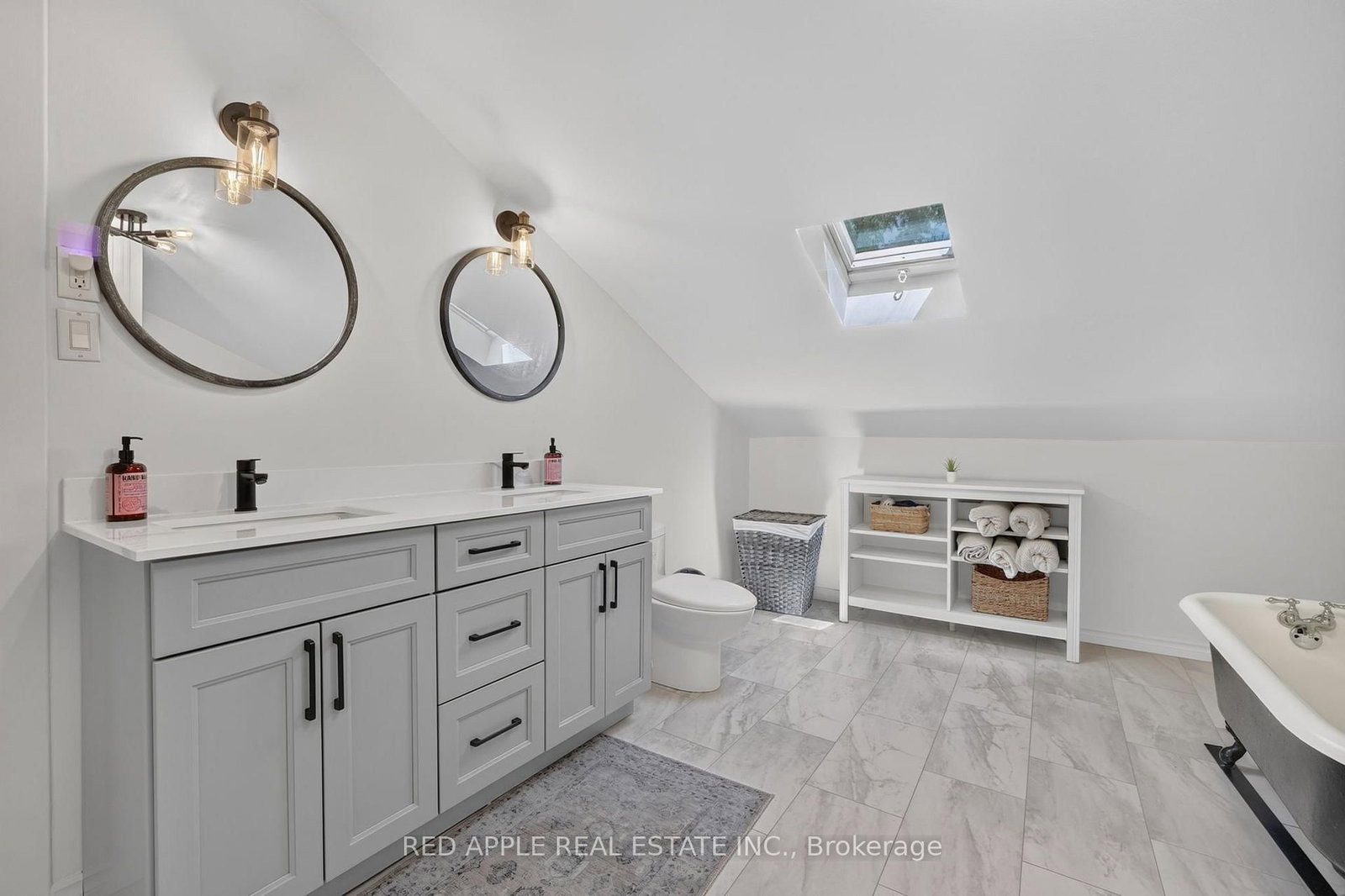 20435 Leslie Street • East Gwillimbury, ON photo 24