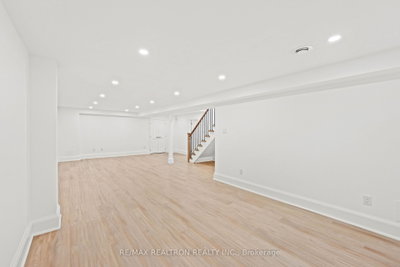 106 Roseborough Crescent • Vaughan, ON