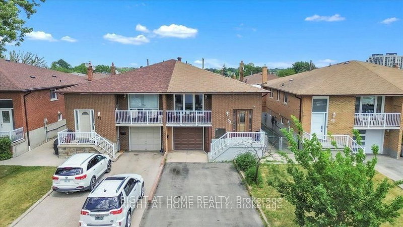 53 Agincourt Road