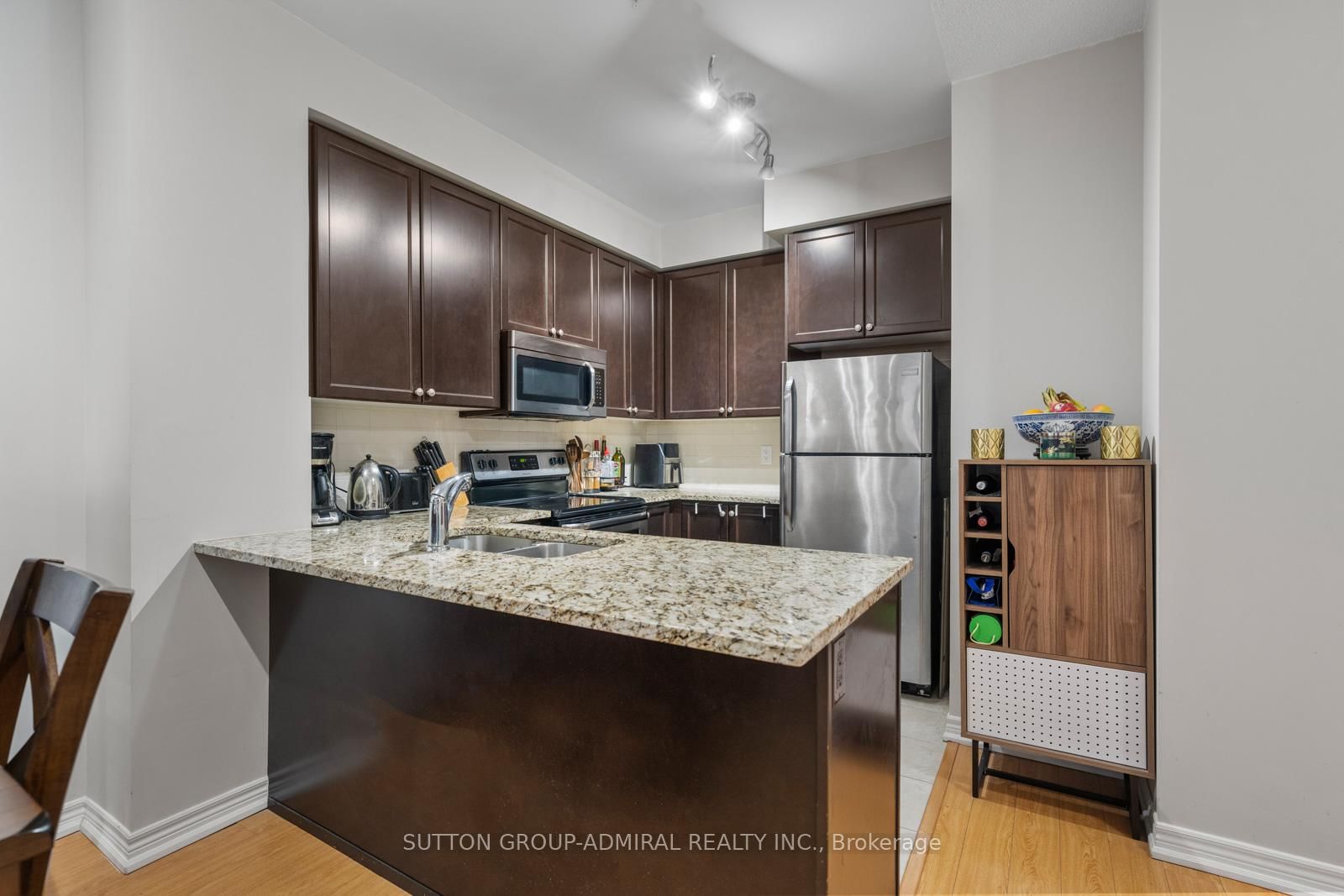 9255 Jane Street • #215 • Vaughan, ON photo 8
