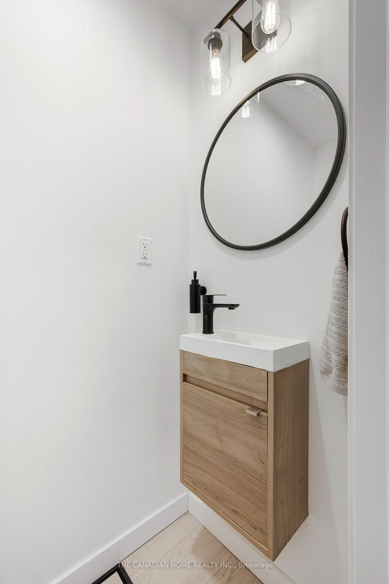 179 Church Street • Georgina, ON photo 12