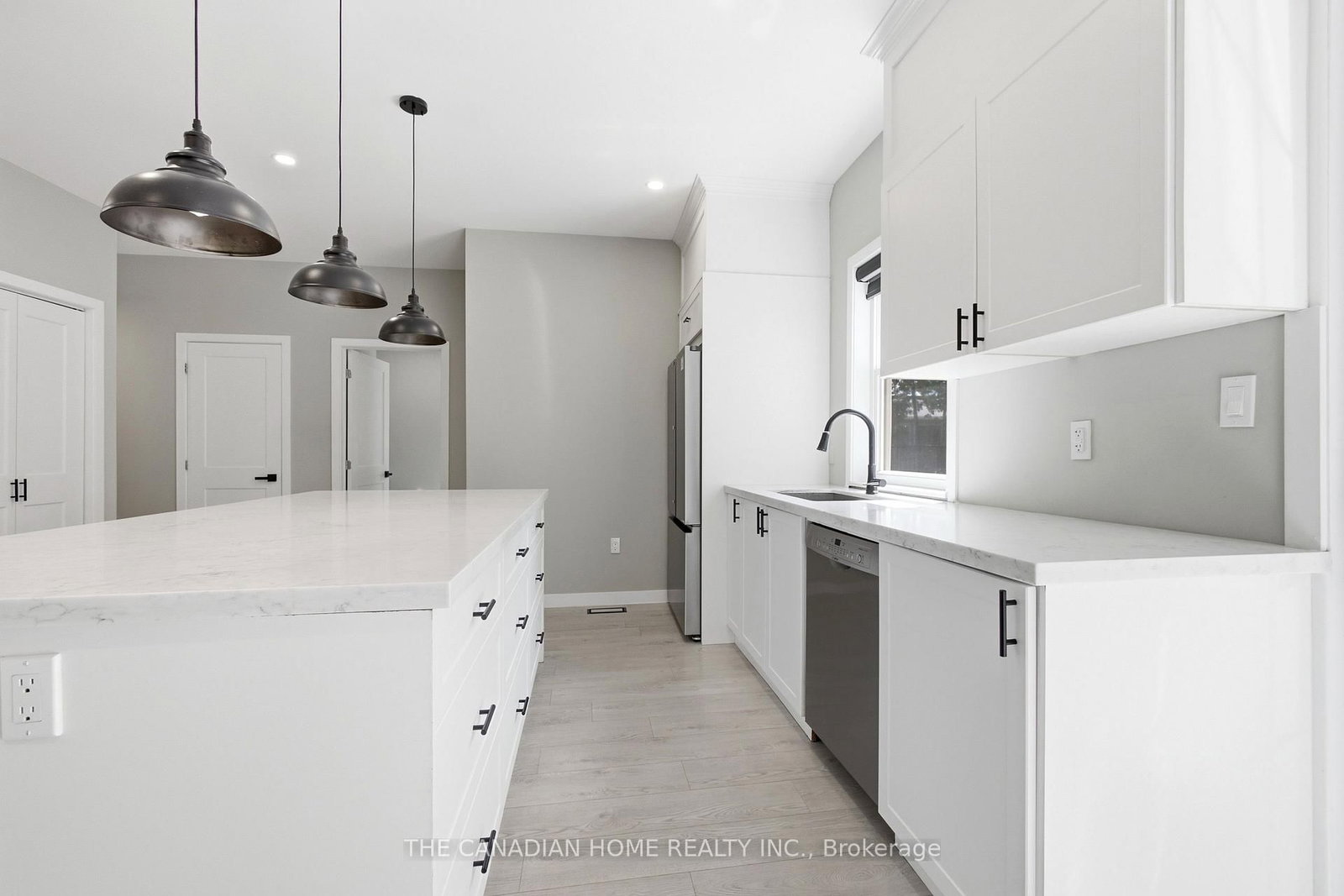 179 Church Street • Georgina, ON photo 7