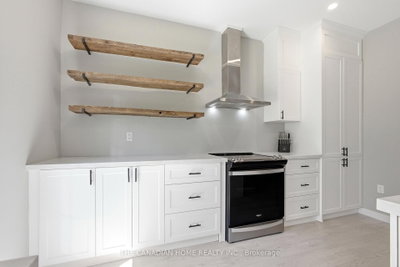 179 Church Street • Georgina, ON photo 9
