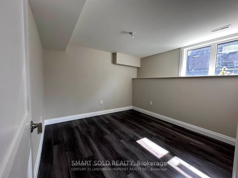 #Bsmnt - 171 Garden Avenue E