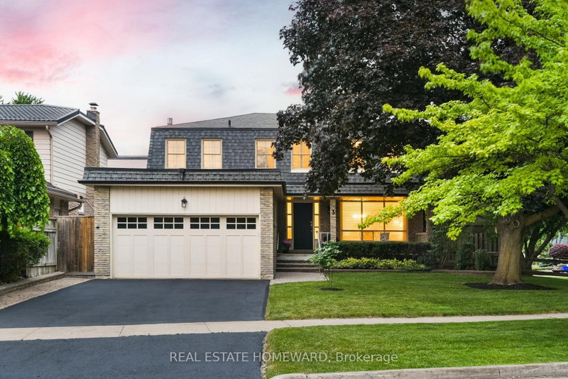 3 Emmeloord Crescent
