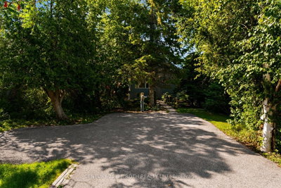 957 7th Line • Innisfil, ON photo 2