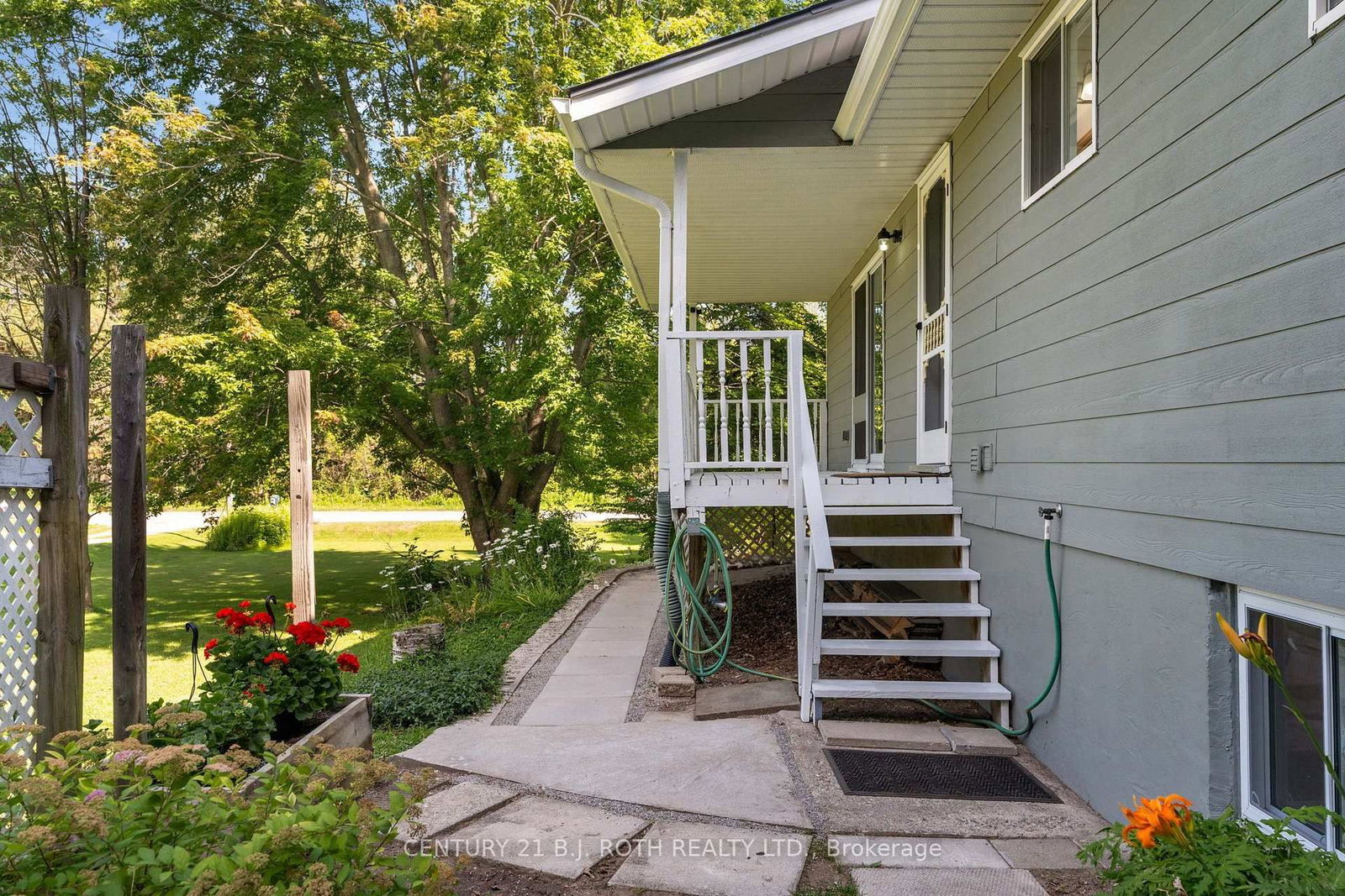 957 7th Line • Innisfil, ON photo 6