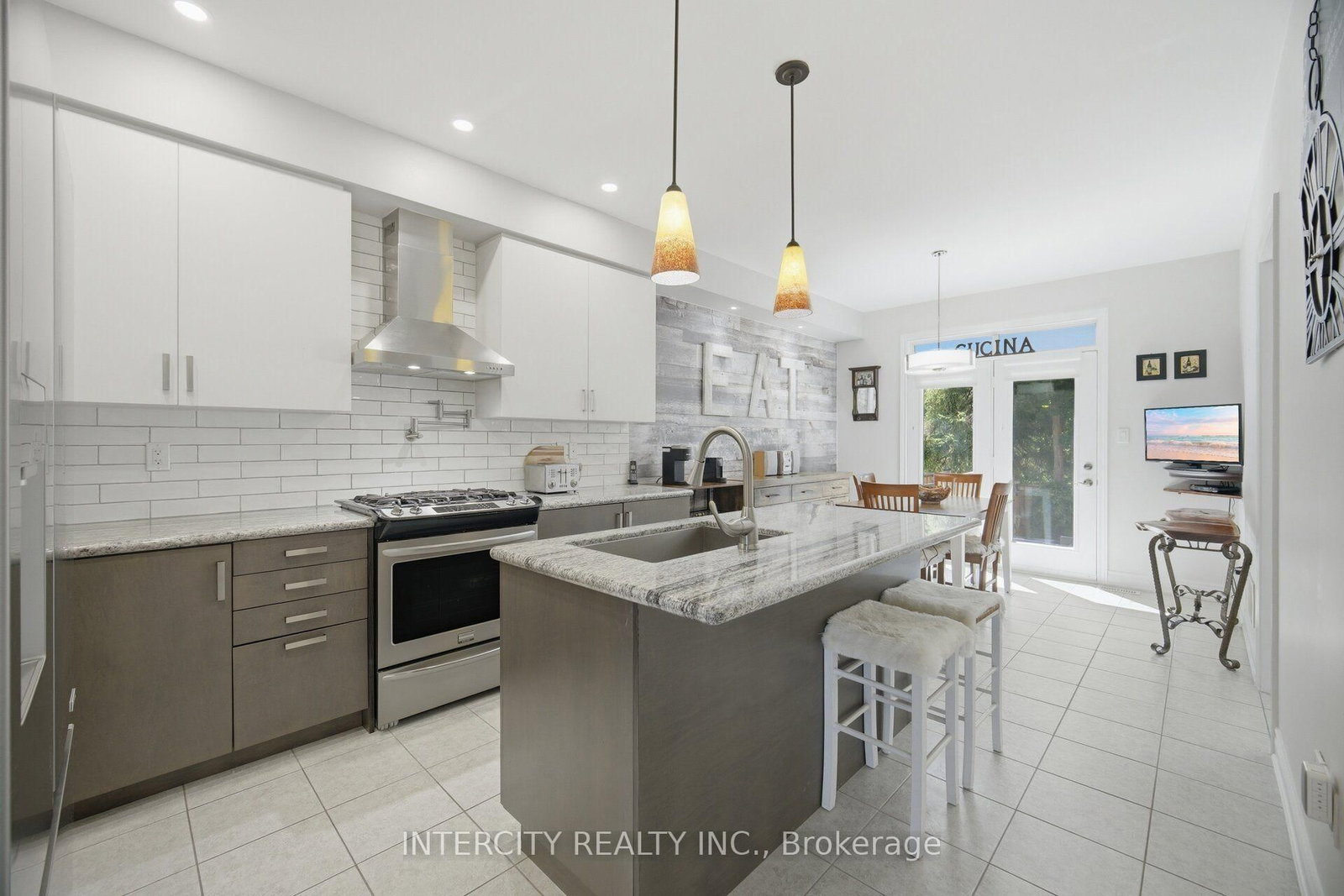 4 Petersen Place • King, ON photo 15