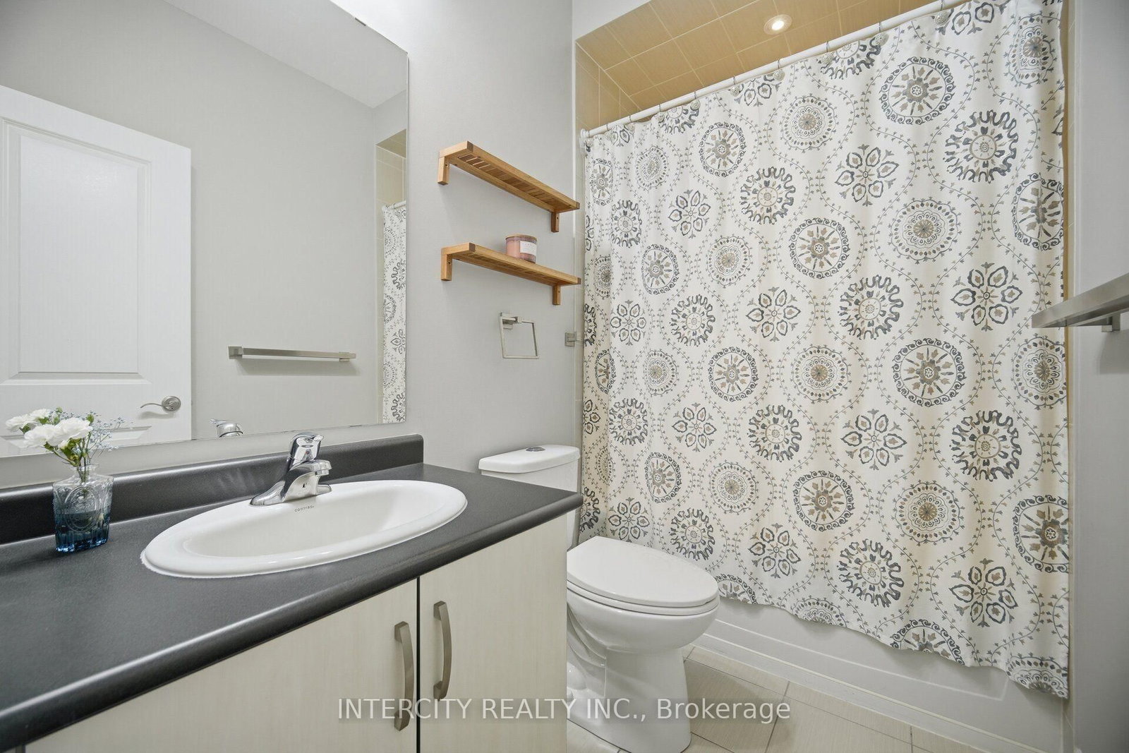 4 Petersen Place • King, ON photo 33