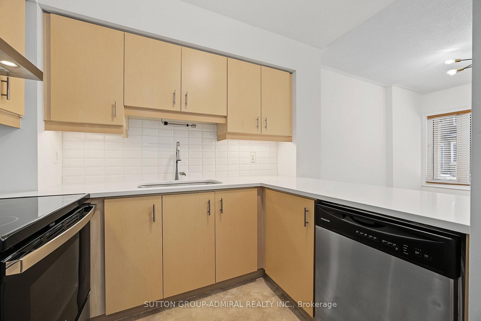 735 New Westminster Drive • #56 • Vaughan, ON photo 4