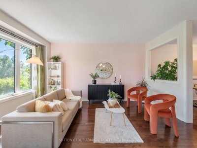 119 Walter Sinclair Court • Richmond Hill, ON photo 9