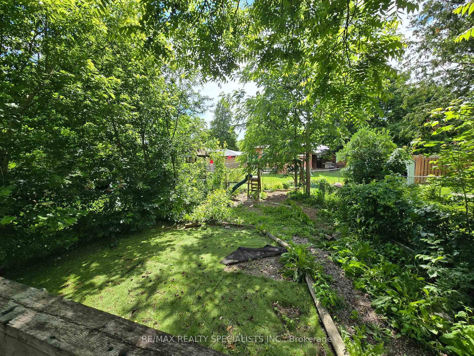 24 Stewart Avenue • New Tecumseth, ON photo 11