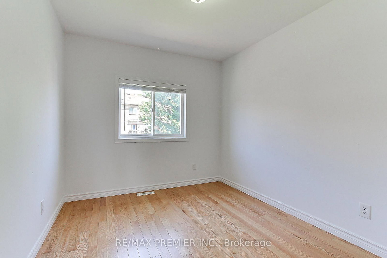 1505 Rankin Way • Innisfil, ON photo 6