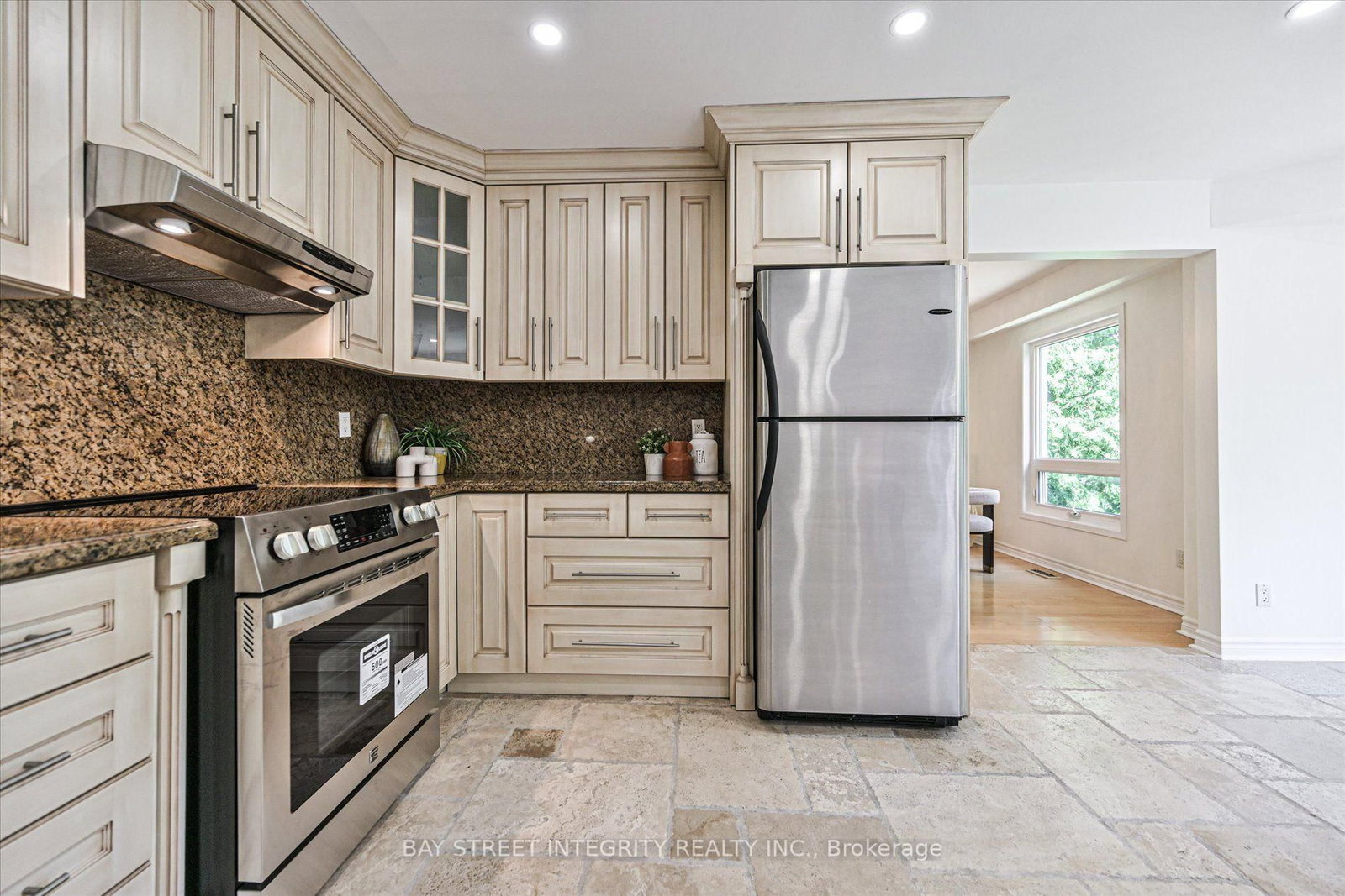 151 Old Surrey Lane • Richmond Hill, ON photo 13