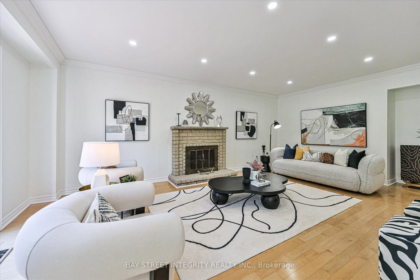 151 Old Surrey Lane • Richmond Hill, ON photo 15