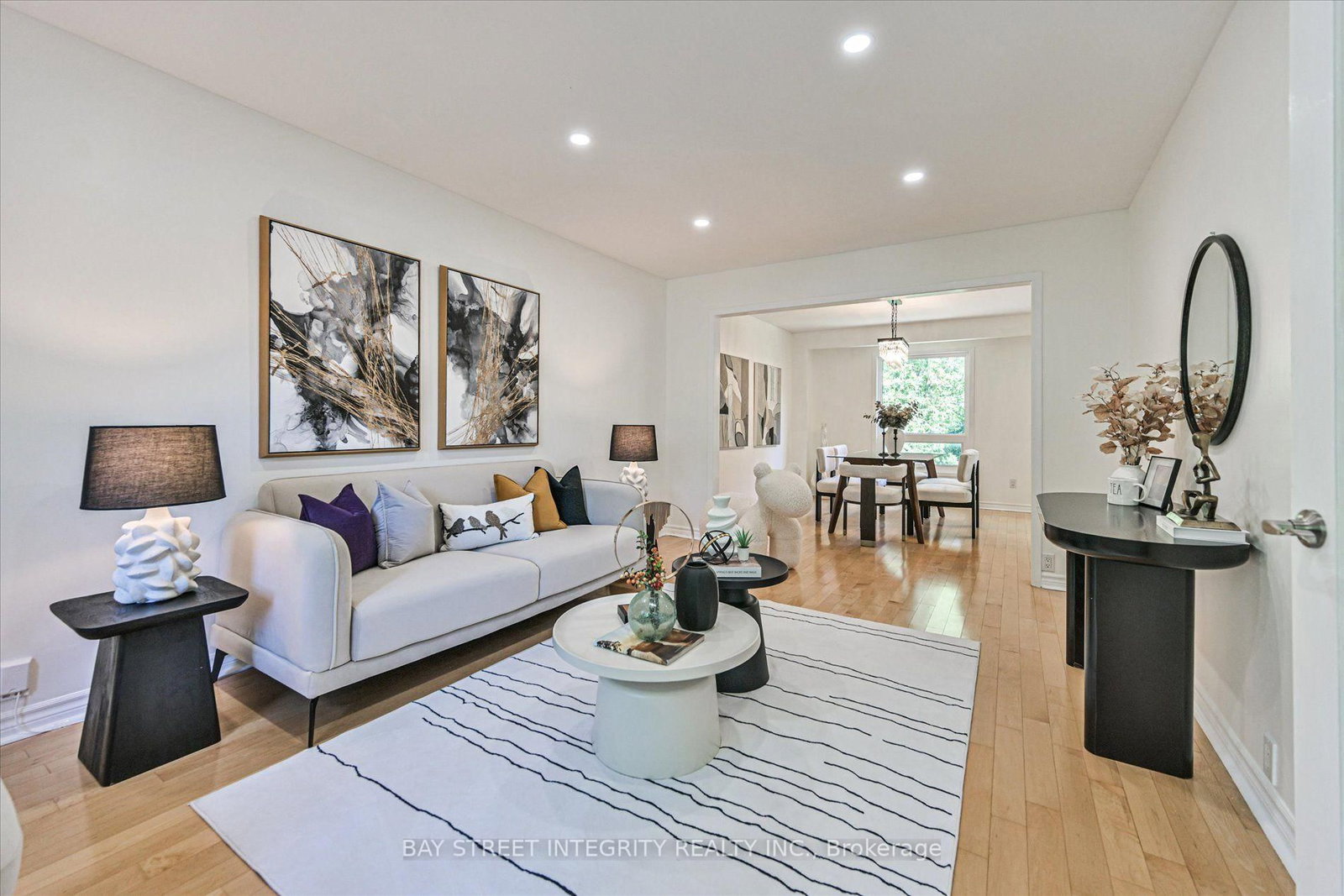 151 Old Surrey Lane • Richmond Hill, ON photo 5