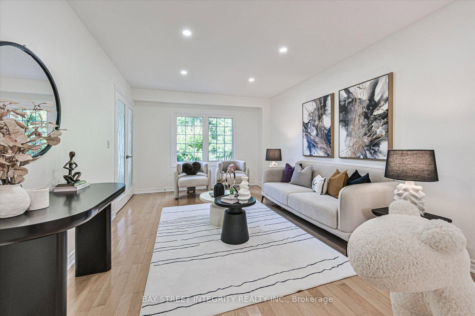 151 Old Surrey Lane • Richmond Hill, ON photo 6