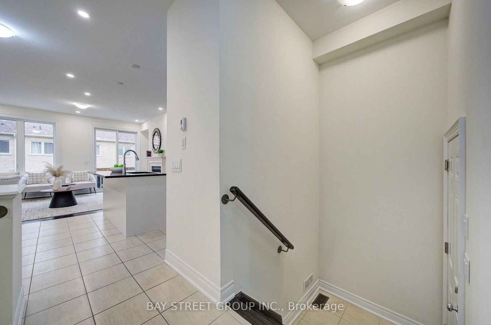 113 Drizzel Crescent • Richmond Hill, ON photo 8