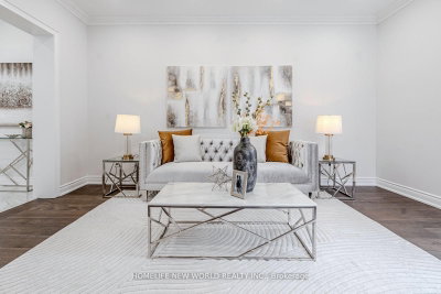 11 Fortune Crescent • Richmond Hill, ON photo 4