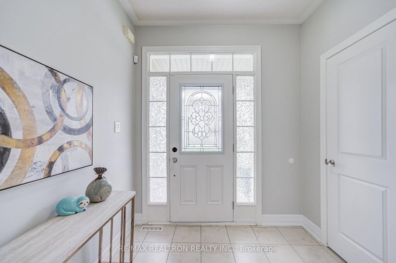 48 Robert Wilson Crescent