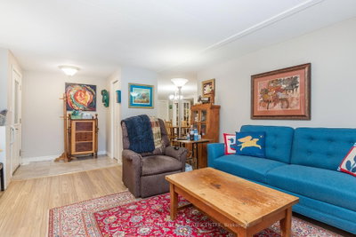 9 Hawthorne Drive — photo 4
