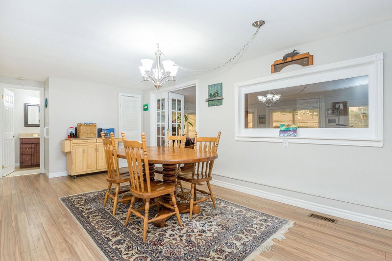 9 Hawthorne Dr photo 5